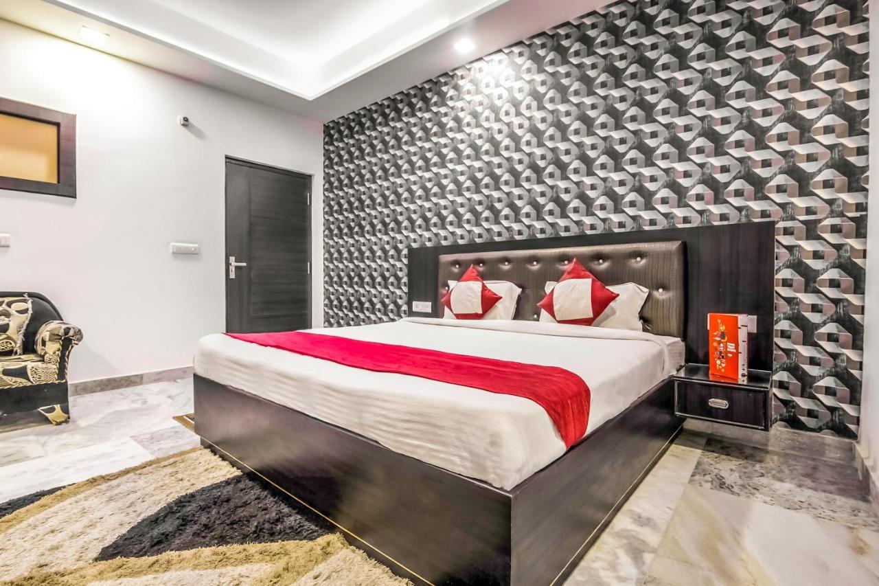 Oyo 8888 Riga Hs Deluxe Agra (Uttar Pradesh) Exterior foto