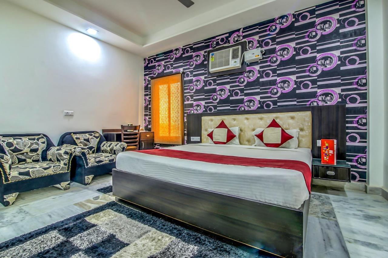 Oyo 8888 Riga Hs Deluxe Agra (Uttar Pradesh) Exterior foto