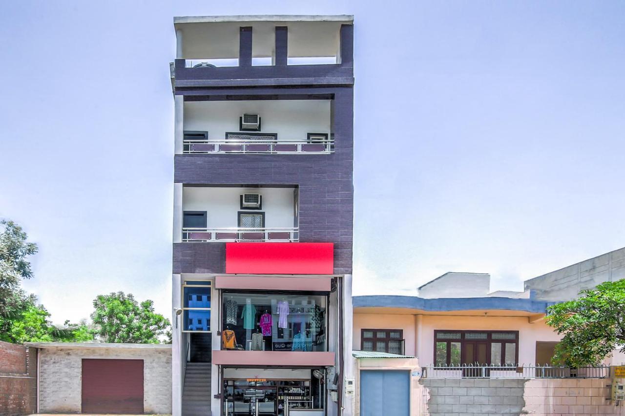 Oyo 8888 Riga Hs Deluxe Agra (Uttar Pradesh) Exterior foto
